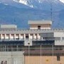 Detenuto fa l'Uomo Ragno sul muro dei passeggi del carcere di Brissogne