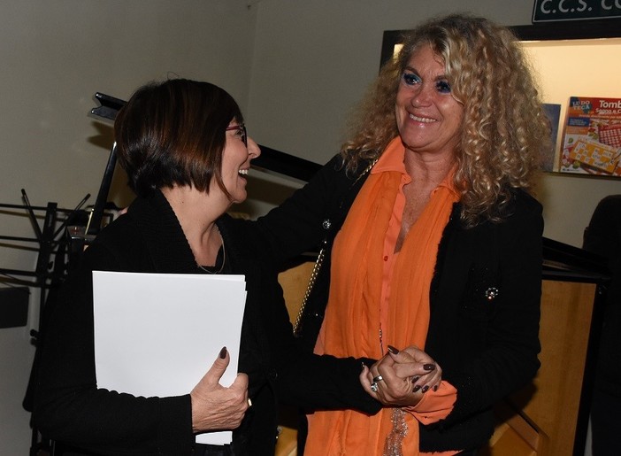 L’assessora comunale alle Politiche sociali, abitative e Pari Opportunità, Clotilde Forcellati e il Direttore Generale della Cogne Acciai Speciali, Monica Pirovano