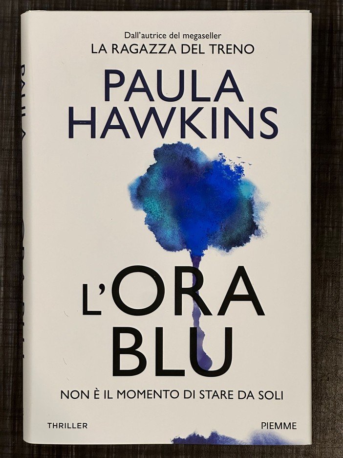 Alla Libreria à La Page c'è 'L'Ora Blu', di Paula Hawkins