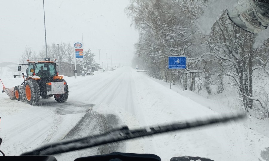 Mezzi Anas al lavoro in tutta la Valle per sgombero neve e messa in sicurezza