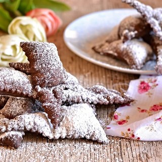 Chiacchiere di Carnevale al cacao come piacciono a Cinzia Raso