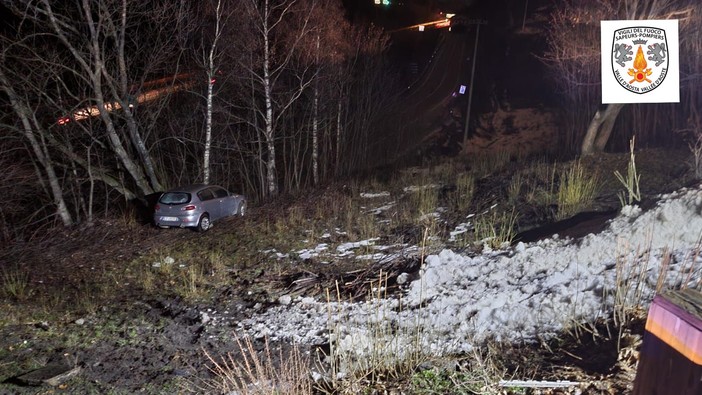 Auto finisce in dirupo al Verrand di Courmayeur, illesi gli occupanti