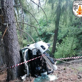 Auto fuori strada a La Salle,  muore 91enne