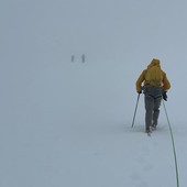 I due alpinisti sulla cengia dove sono rimasti bloccati per oltre 20 ore