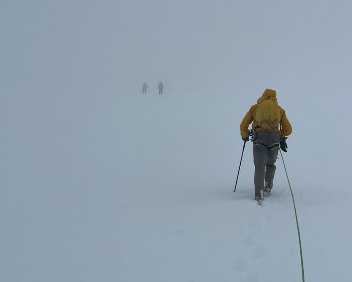 In salvo due alpinisti bloccati dalla nebbia sul Rosa