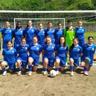 Calcio F: U15, le Leonesse dell'Aosta 511 giocano a tennis con il Quarona