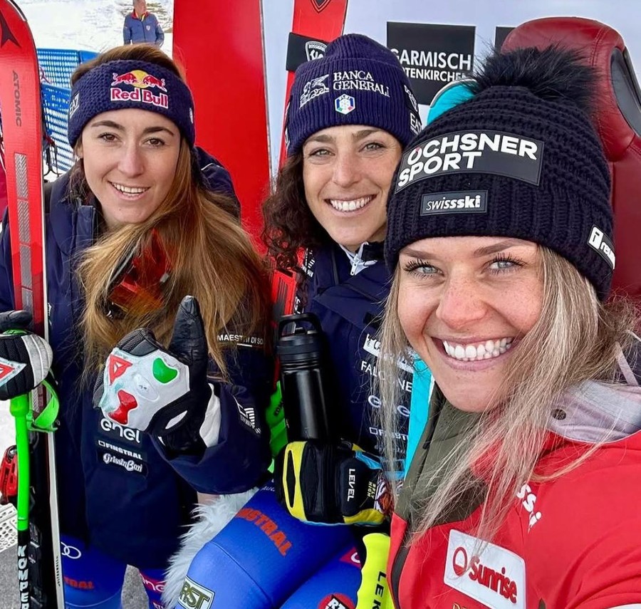 Il podio: da sn Sofia Goggia, Federica Brignone e Corinne Suter (credit Italia Team)