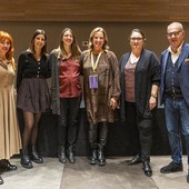 Da sn, Gabriella Greison, Silvia Lai, Sara Trova, Roberta Balbis, Laura Pia Lodi, Fabio Bolzoni (foto Moreno Vignolini)