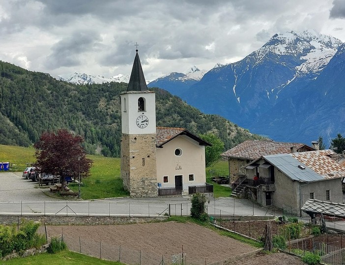 Roisan: strada per Blavy chiusa per tanti mesi all'anno, i residenti dicono 'basta'