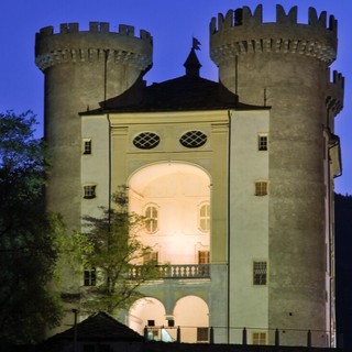 Il blu dell’Europa illumina il Castello di Aymavilles