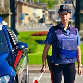 Monica Catalano prima donna in Valle autista di una 'Gazzella' dei carabinieri