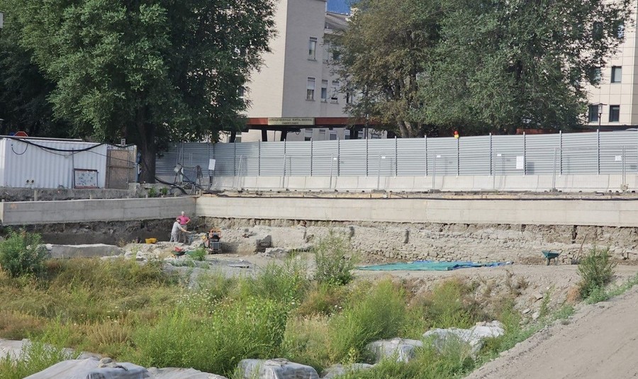 Aosta: Riapre cantiere archeologico, circolazione modificata in viale Ginevra