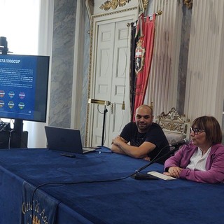 L'assessora allo Sport del comune di Aosta Alina Sapinet e  Giuseppe Rao della Asd GFPA partner dell'evento