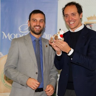 L'assessore Marco Carrel insieme allo chef Alessandro Circiello