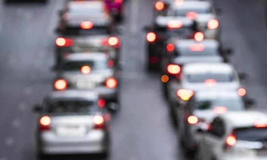 Chilometri di coda sull'autostrada del rientro dalle vacanze di Natale