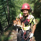 Salvato dai Vigili del fuoco un cagnolino finito in un dirupo