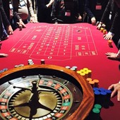 Boom di giovani corsisti croupier, al Casino di St-Vincent torna il fascino del 'rien ne va plus'