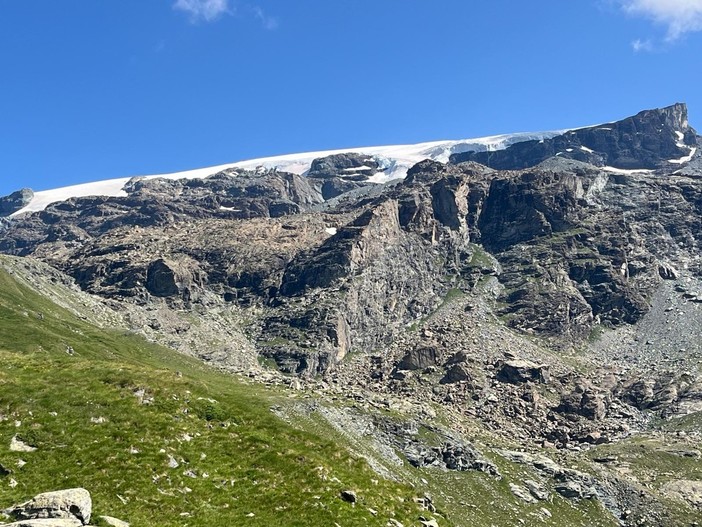 Cime Bianche, è sempre più scontro aperto