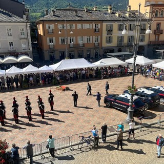 La Festa dell'Arma è stata celebrata in piazza Chanoux ad Aosta (cliccare sull'immagine per avviare la mini gallery)