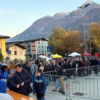 Aosta, folla e 13 quintali di castagne alla Festa Patronale di Saint-Martin de Corléans