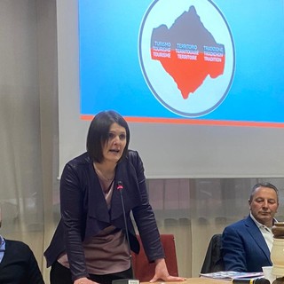 Elisa Cicco nel suo intervento al comizio finale