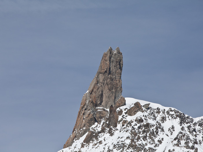 Alpinisti in difficoltà sul Dente del Gigante, partiti i soccorsi via terra