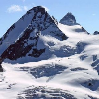 Alpinista in crepaccio tratto in salvo dal Soccorso alpino