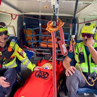 Soccorso dall'elicottero un concorrente del Tor des Glaciers