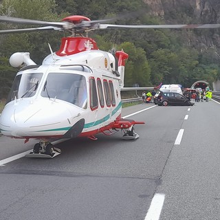 Incidente in autostrada a Bard; due feriti