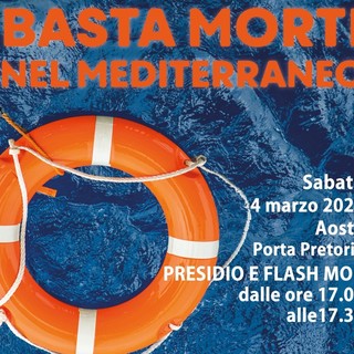 'Basta morti nel mediterraneo', ad Aosta flash mob di Rete Antirazzista