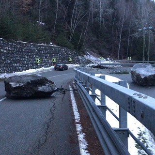 Frana sulla strada di La Thuile, traffico deviato sulla regionale del Col San Carlo