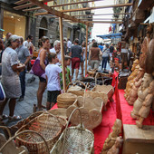 Folla in festa alla Foire d'Été