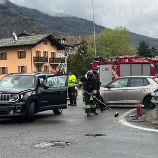 Scontro tra auto a L'Amérique di Quart, tre feriti