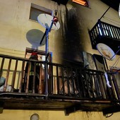 Incendio all'alba in un'abitazione a Sarre