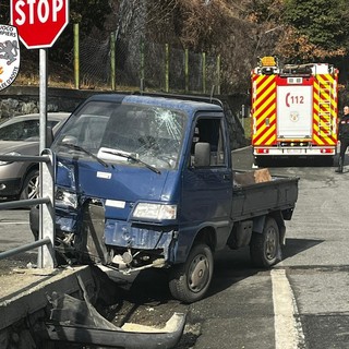 Fuori strada con il furgone, un ferito a Chatillon