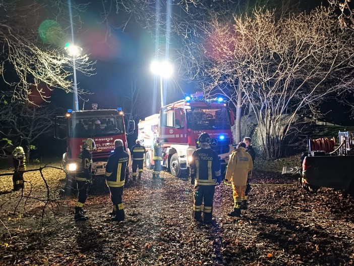 Domato incendio boschivo a Donnas