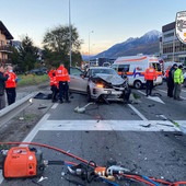 Auto contro furgone, tre feriti a Quart