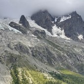 Rinviato ancora il recupero degli alpinisti bloccati sulle Jorasses