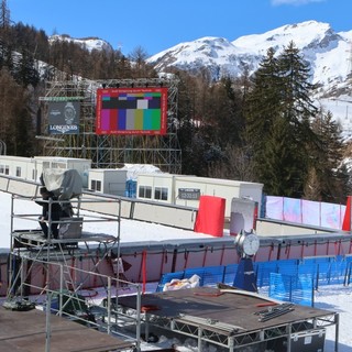 Ultimi preparativi nella zona del traguardo