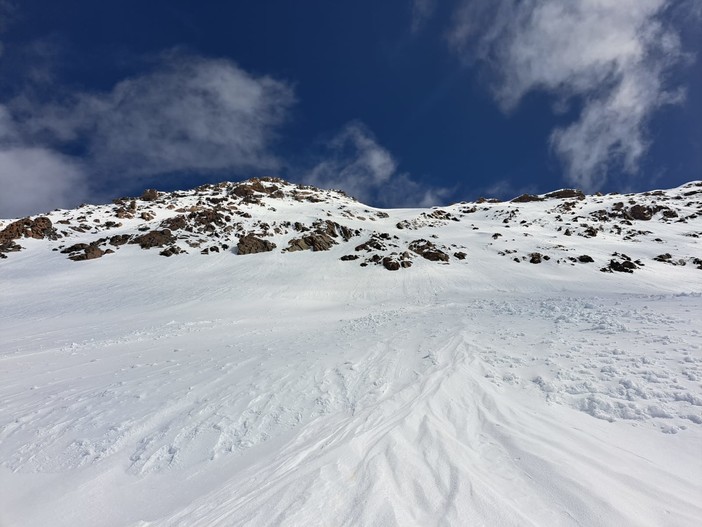 Tragedia sul Lyskamm, alpinista precipita insieme alla compagna di scalata e muore