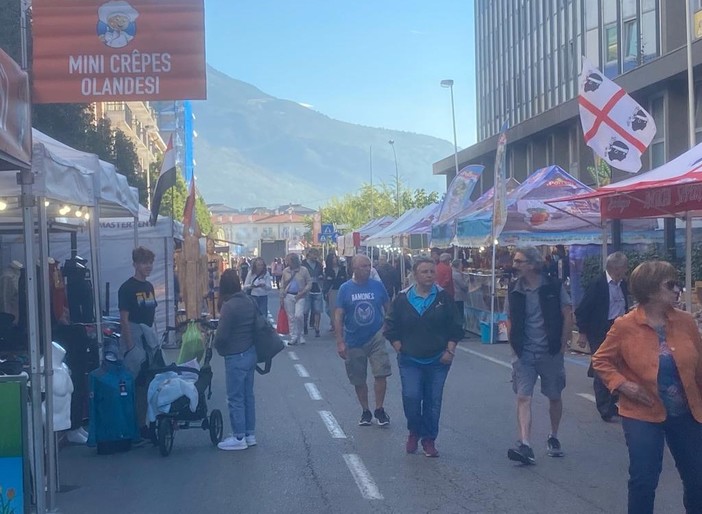 Aosta, arriva il Mercato Europeo, modifiche alla circolazione