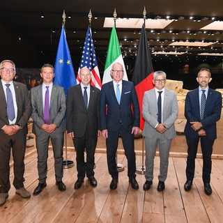 Ambasciatore americano Markell, 'in Valle d'Aosta storia e bellezza camminano insieme'