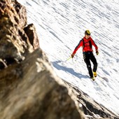 Saliscendi record di Nadir Maguet sulle Grandes Jorasses