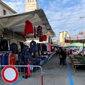 Aosta, buona la prima per il nuovo mercato in piazza della Repubblica