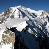 Alpinista 35enne muore lungo la via normale francese al Monte Bianco