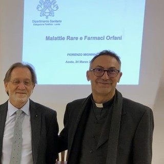 Il professor Fiorenzo Mignini insieme a don Isidoro Mercuri Giovinazzo