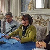 Da dx Tiziana Gagliardi (coop. Enaip VdA), Clotilde Forcellati (ass. Politiche sociali, abitative e Pari opportunità), Gianni Nuti (sindaco), Ruggero Meneghetti  (pres. CdA J.B. Festaz).