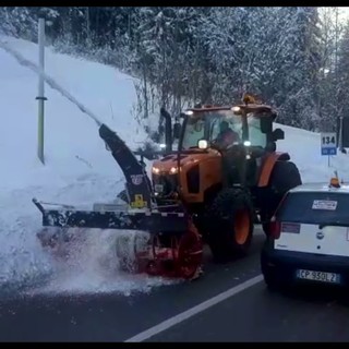 Sgombero neve dell'Anas al lavoro sulle strade valdostane