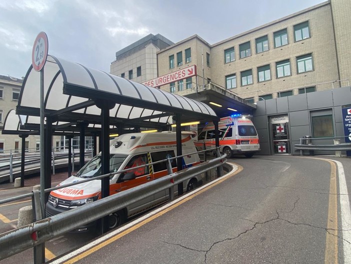 Scontro fra auto a La Salle, due feriti