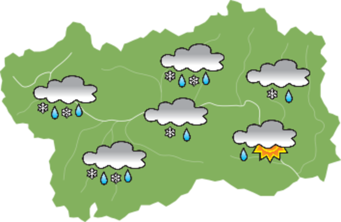 Nuvole, ancora un pò di pioggia e nevicate in quota nel fine settimana